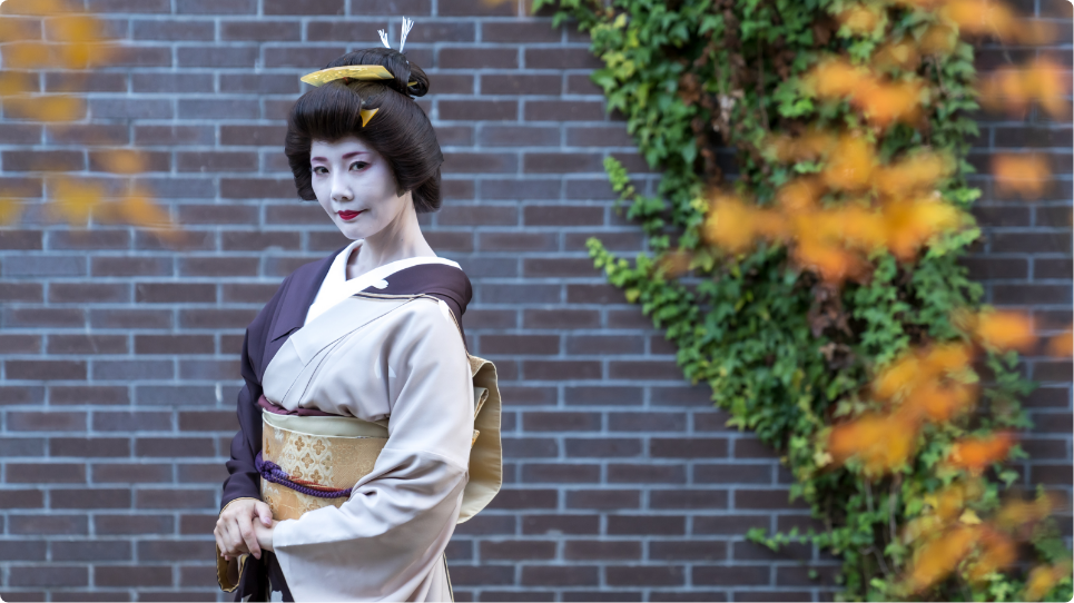 Arima geisha and maiko who originated from Yuna x Arima Onsen style HYOGO MODERNISM special stay model