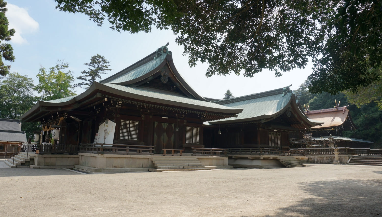 吉備津彦神社外観