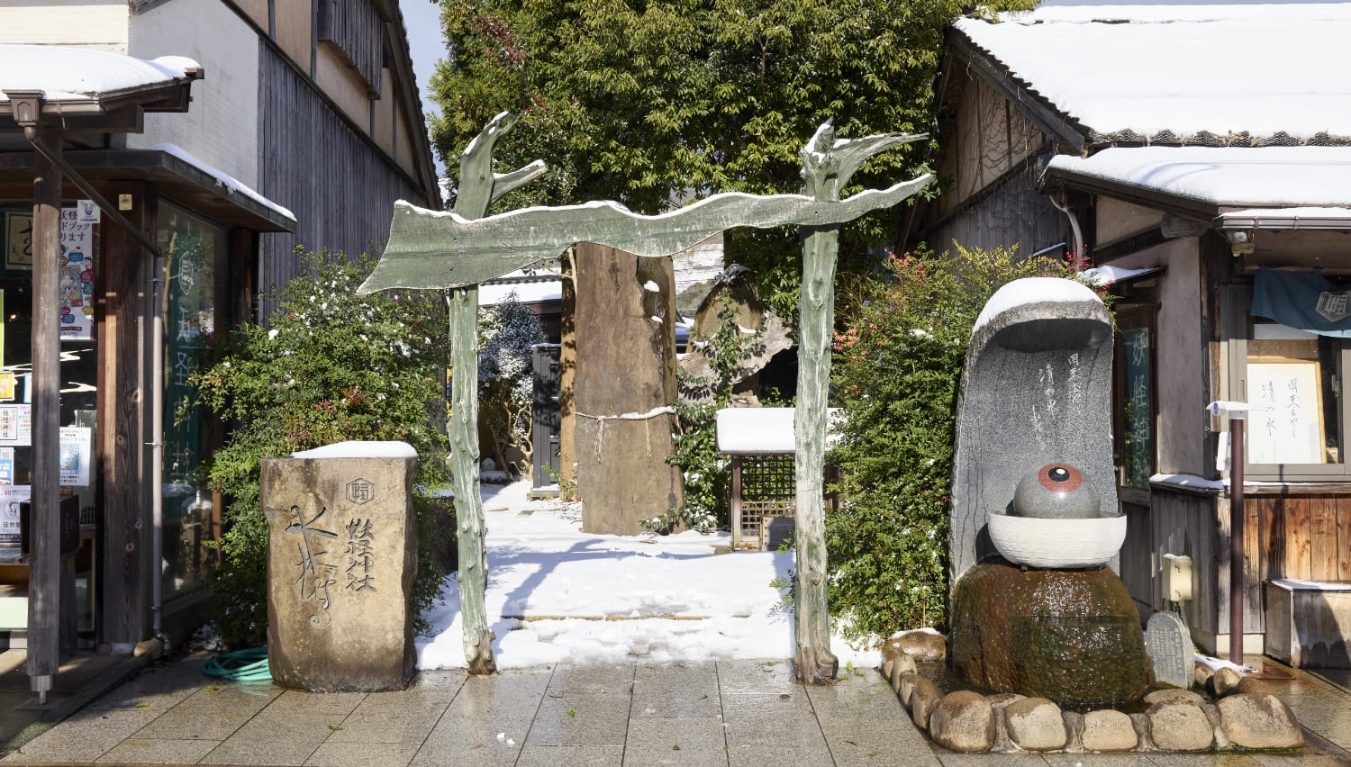 妖怪神社正面