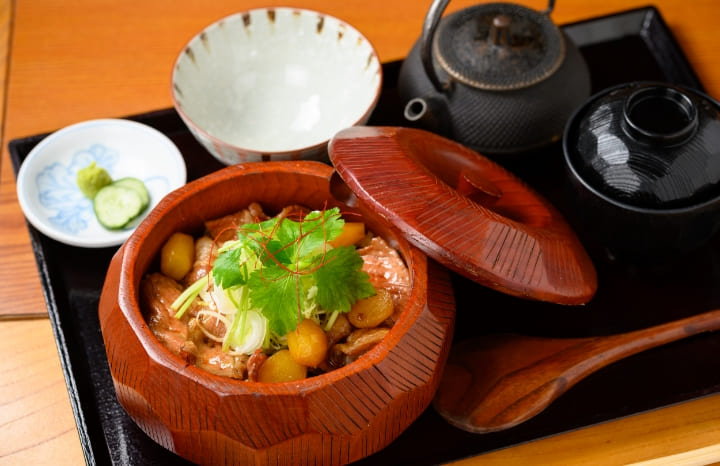 大洲炉端 油屋　とんくりまぶし