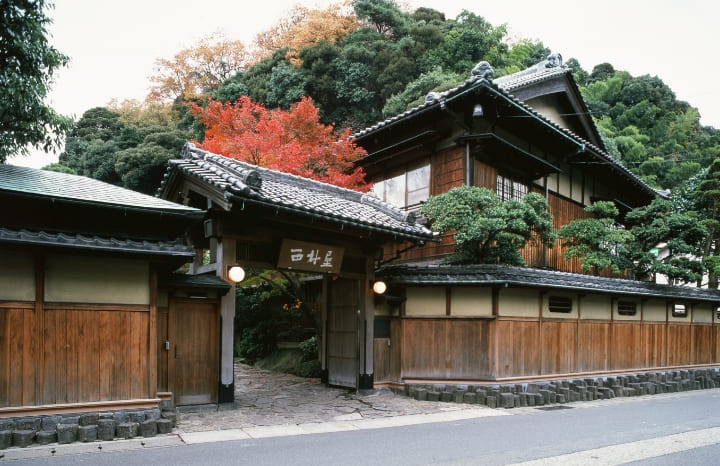 西村屋本館 外観