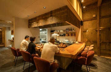 レストラン KUMOTSUKI 室内