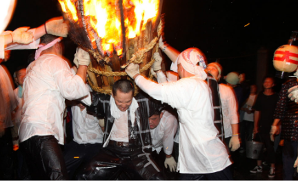 お手火神事（７月第二日曜日前夜）